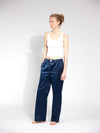 Blaue Designer Satinhosen Trend 2025