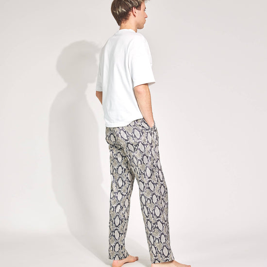 Snake Plissken Satinhose Bootcut Fit